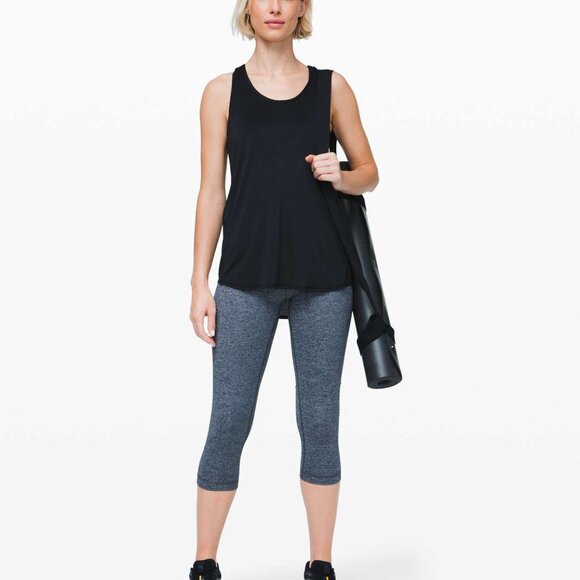 Lululemon Essential Tank Pleated Black - Picture 4 of 8